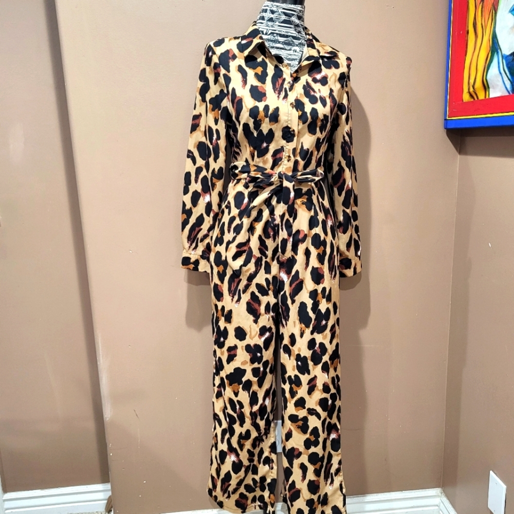 Leopard Print Long Sleeve Button Up Jumpsuit sz S - Picture 2 of 12